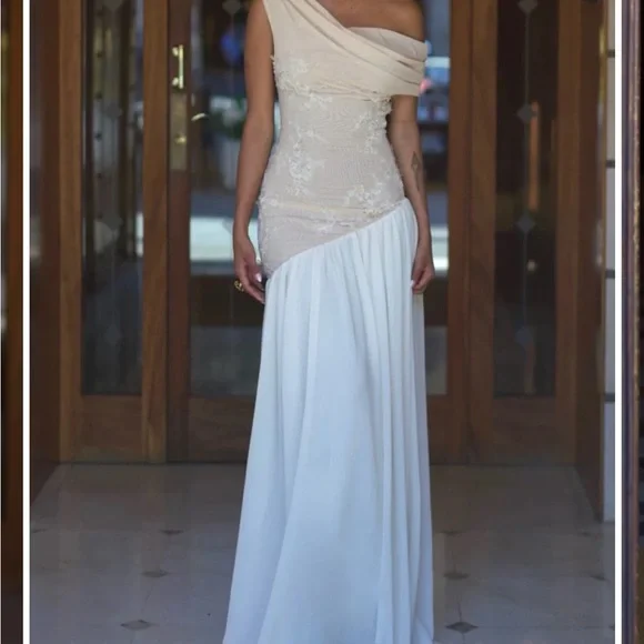 MIA OFF SHOULDER MAXI GOWN
DRESS - BEIGE - Picture 4 of 16